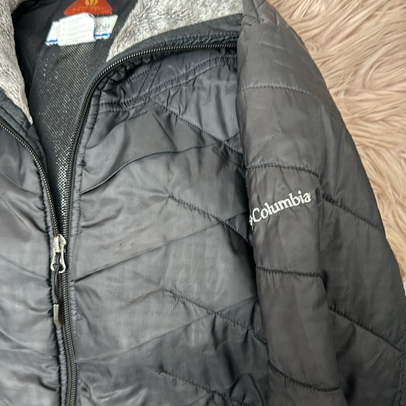 Columbia Women’s Jacket - Picture 3 of 8